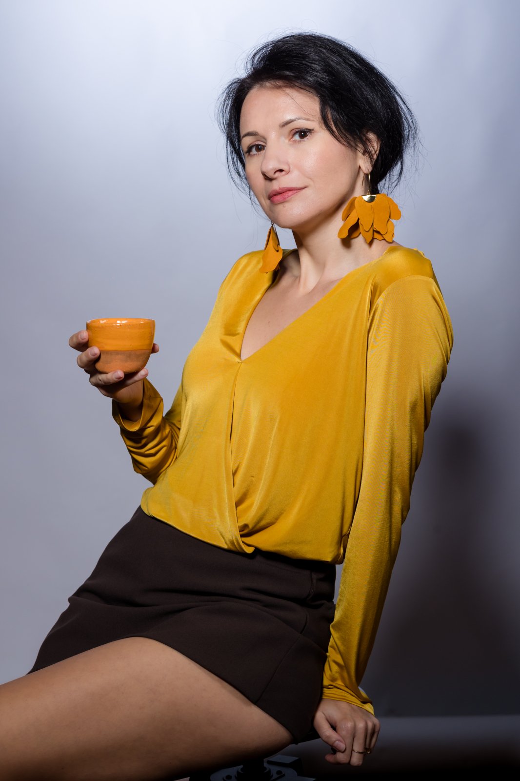Large flower earrings - Mustard
