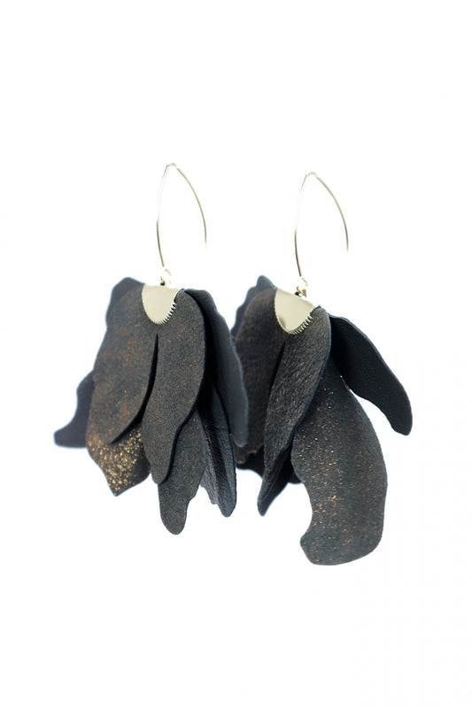 Large flower earrings - Black with gold glitter