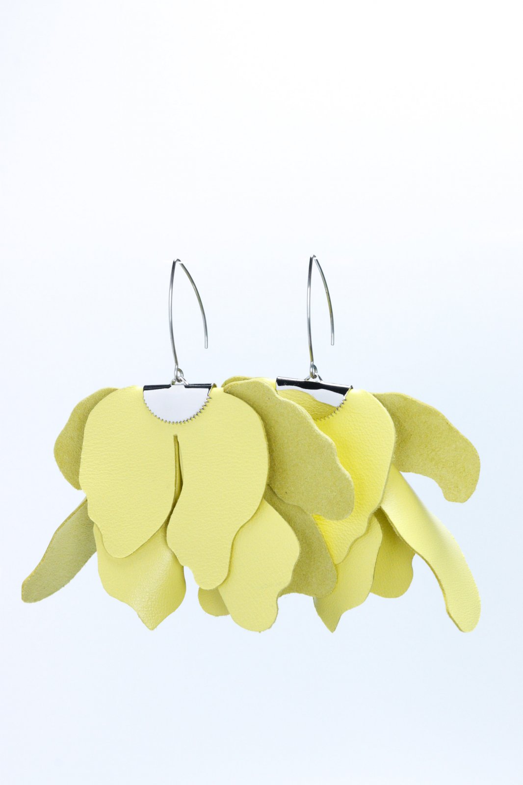 Large flower earrings - Straw yellow