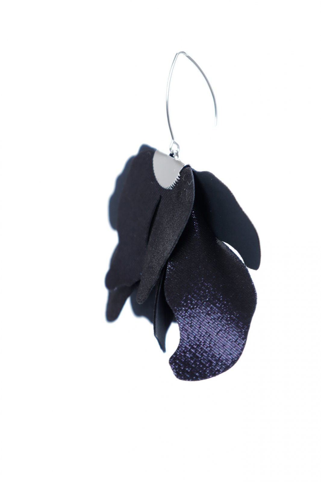 Large flower earrings - Black with blue glitter
