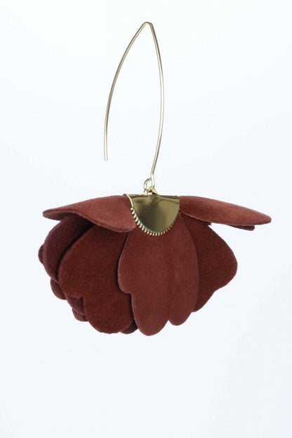 Cercei floare mica - Maro
