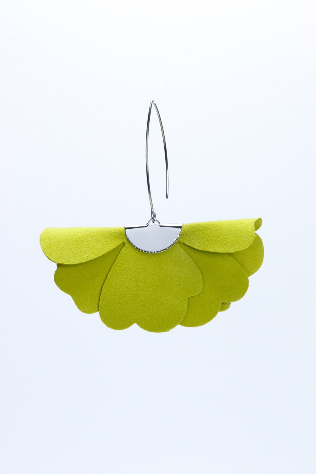 Small flower earrings - Apple green