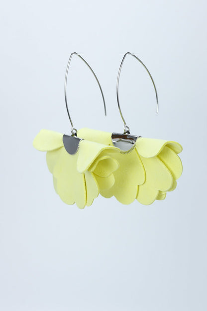 Cercei floare mica - galben Pastel