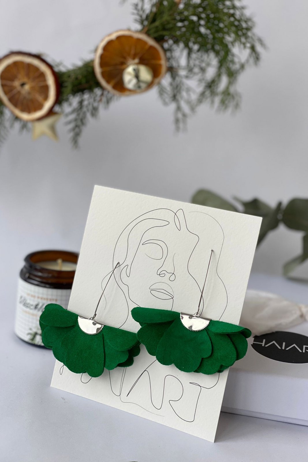 Small flower earrings - Grass green