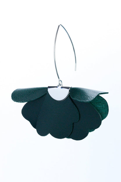Cercei floare mica - Verde inchis, piele lucioasa