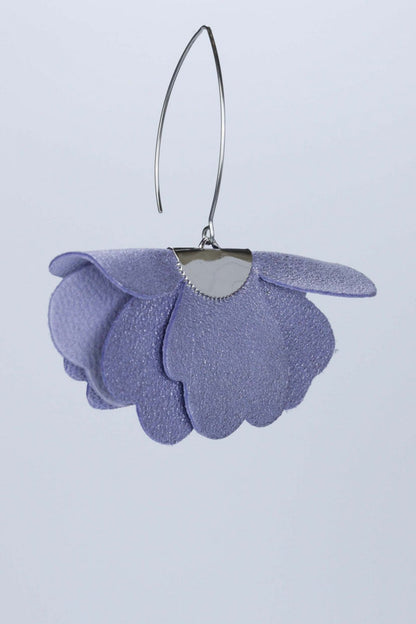 Cercei floare mica - Lila cu sclipici