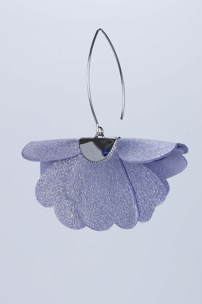 Cercei floare mica - Lila cu sclipici