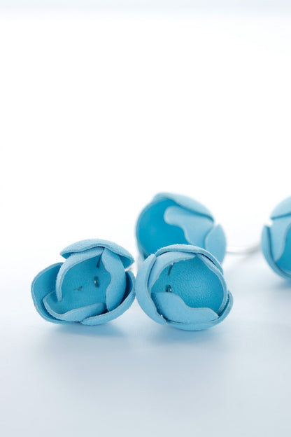 Cercei Imbratisari Florale - Baby blue