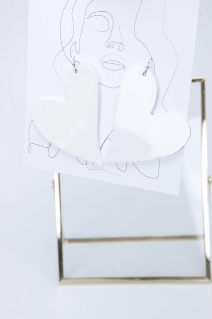 Cercei inima - Alb piele lacuita