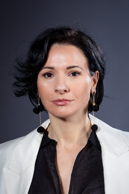 Cercei model floral din piele - Negru