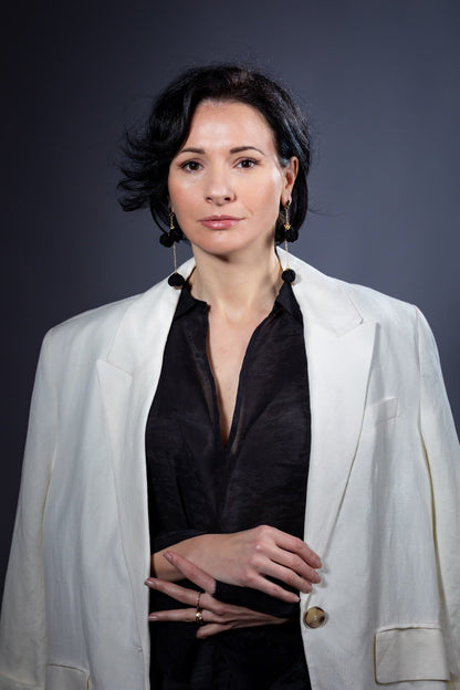 Cercei model floral din piele - Negru