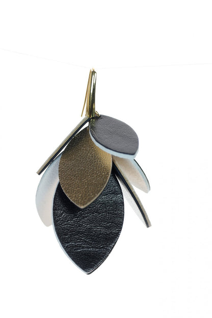 Cercei petale - Alb+Negru+Auriu