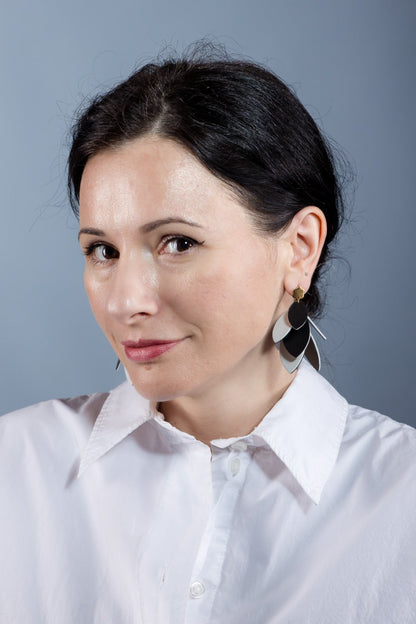 Cercei petale - Negru + Alb