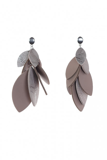 Cercei petale - Gri + Bej