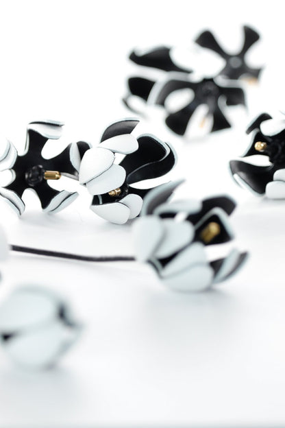 Set Colier reglabil + Cercei - Alb-Negru