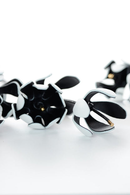 Set Colier reglabil + Cercei - Alb-Negru