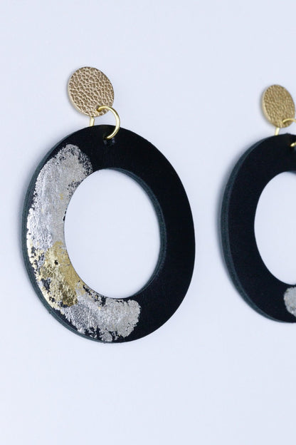 Cercei unicat cerc cu foite de aur aplicate