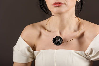 Colier deschis, piele naturala si otel inoxidabil