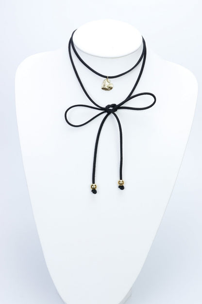 Colier choker cu pandantiv