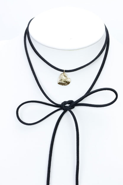 Colier choker cu pandantiv