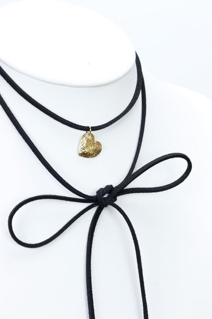 Colier choker cu pandantiv