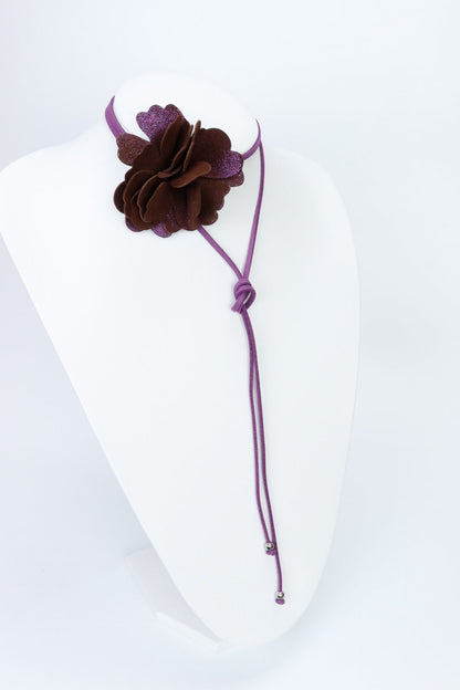 Colier choker floare - Maro cu sclipici mov