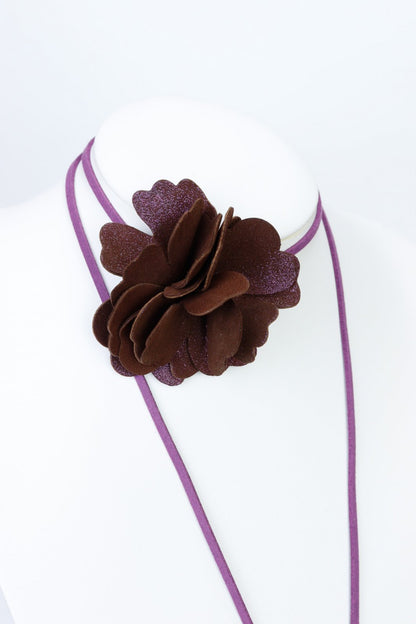 Colier choker floare - Maro cu sclipici mov