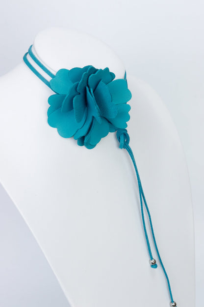 Colier choker floare - Turcoaz deschis