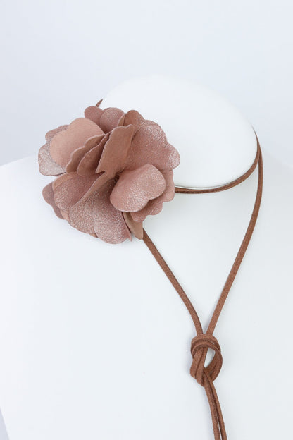 Colier choker floare - Bej cu sclipici