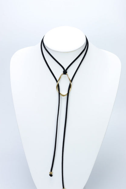 Colier choker cu pandantiv