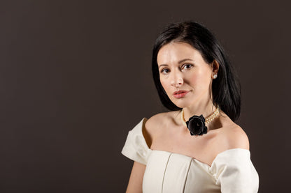 Colier cu perle naturale Ivory și trandafir din piele naturală