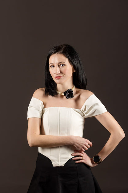 Colier cu perle naturale Ivory și trandafir din piele naturală