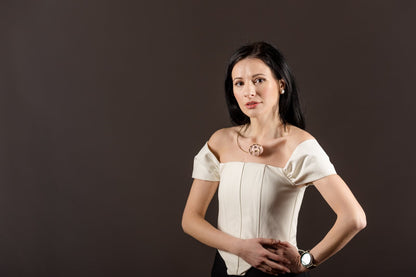 Colier deschis in nuante de roz pal si auriu