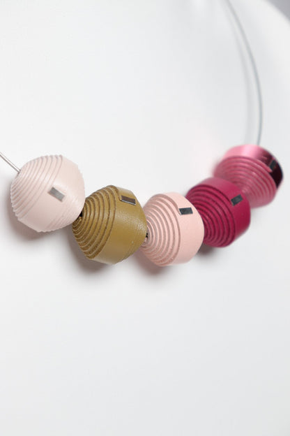 Colier Leatherbonbon (211) din piele