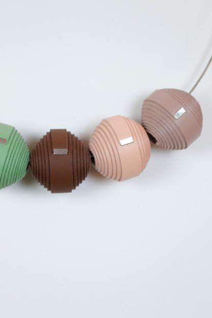 Colier Leatherbonbon (236) din piele