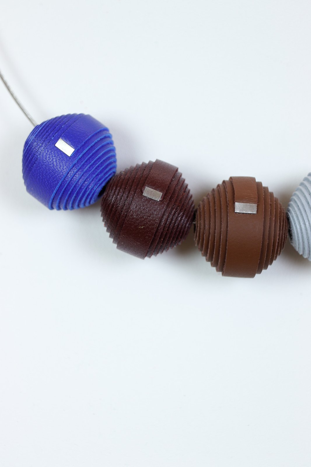 Colier Leatherbonbon (242) din piele