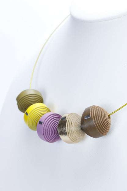 Colier Leatherbonbon (567) din piele