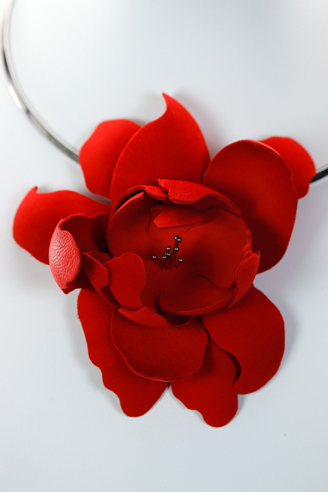 Colier model floral