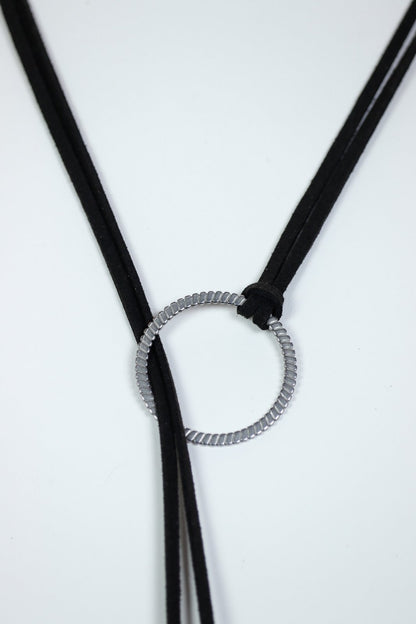 Colier snur de piele cu leatherbonbon