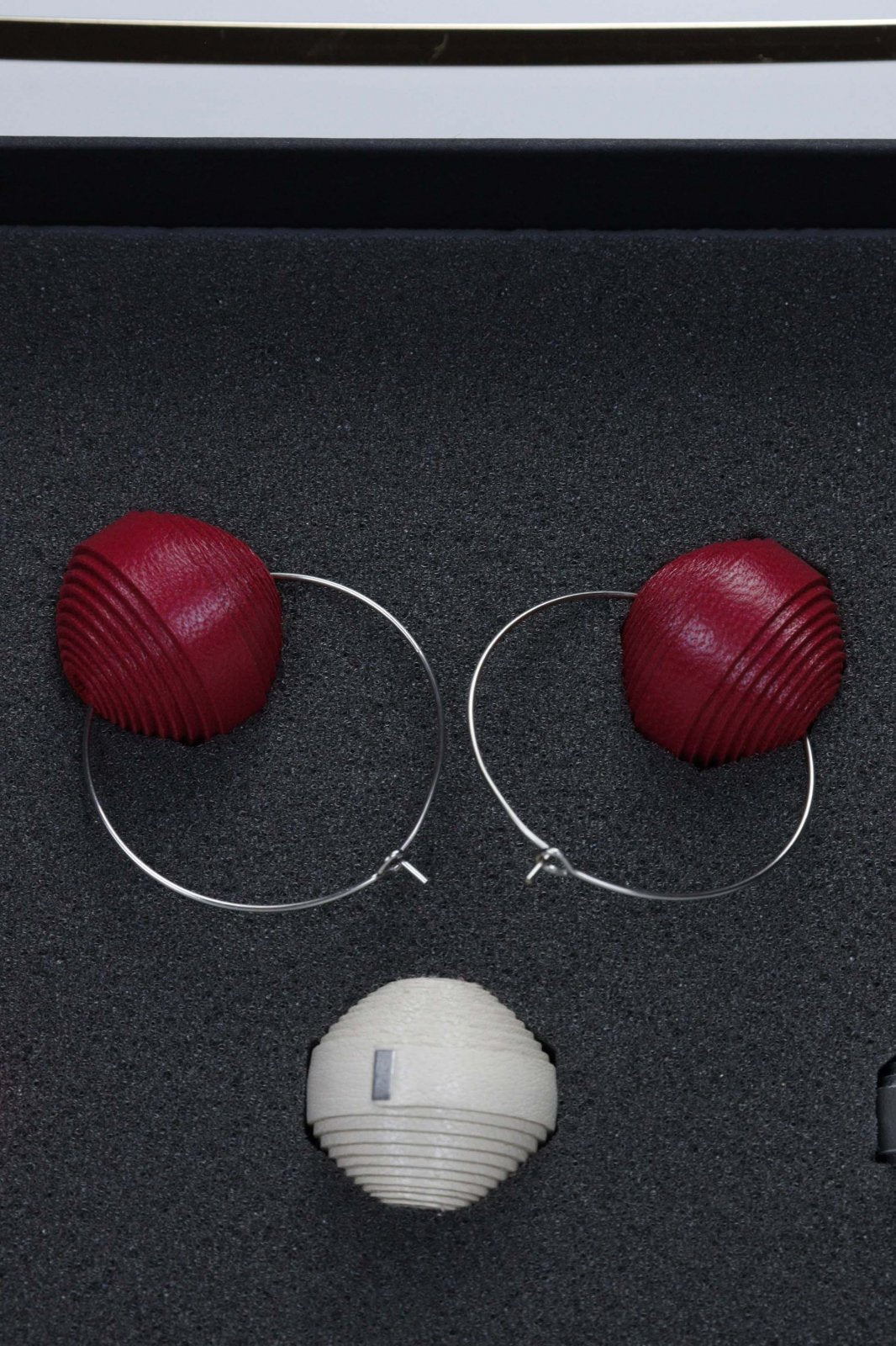 Leatherbonbon Necklace and Earrings Set