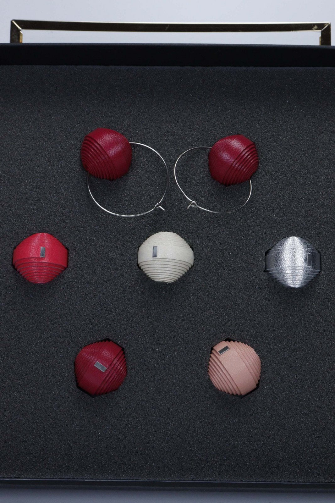 Leatherbonbon Necklace and Earrings Set