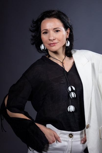 Set Colier reglabil + Cercei - Alb-Negru