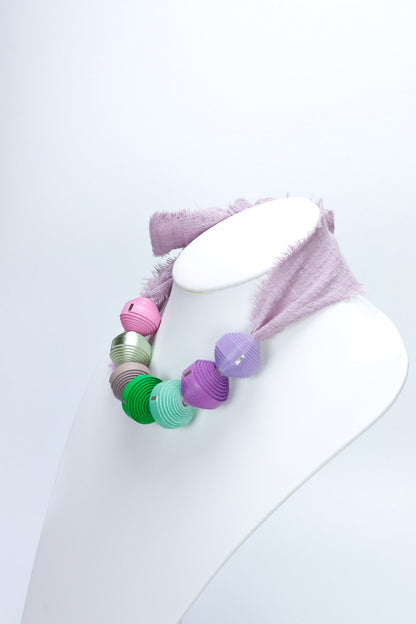 Colier Leatherbonbon pe baza din panza