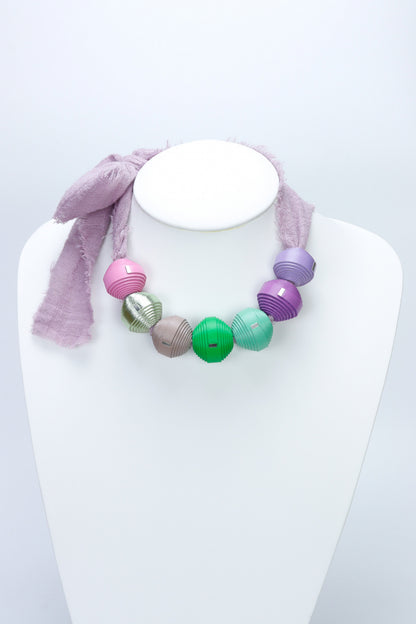 Colier Leatherbonbon pe baza din panza